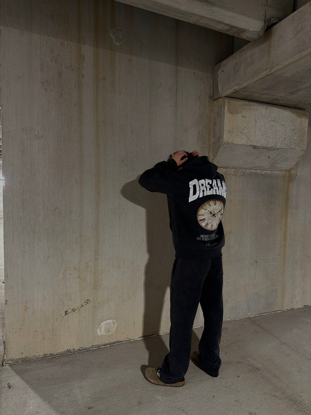 DREAMS DONT WAIT HOODIE