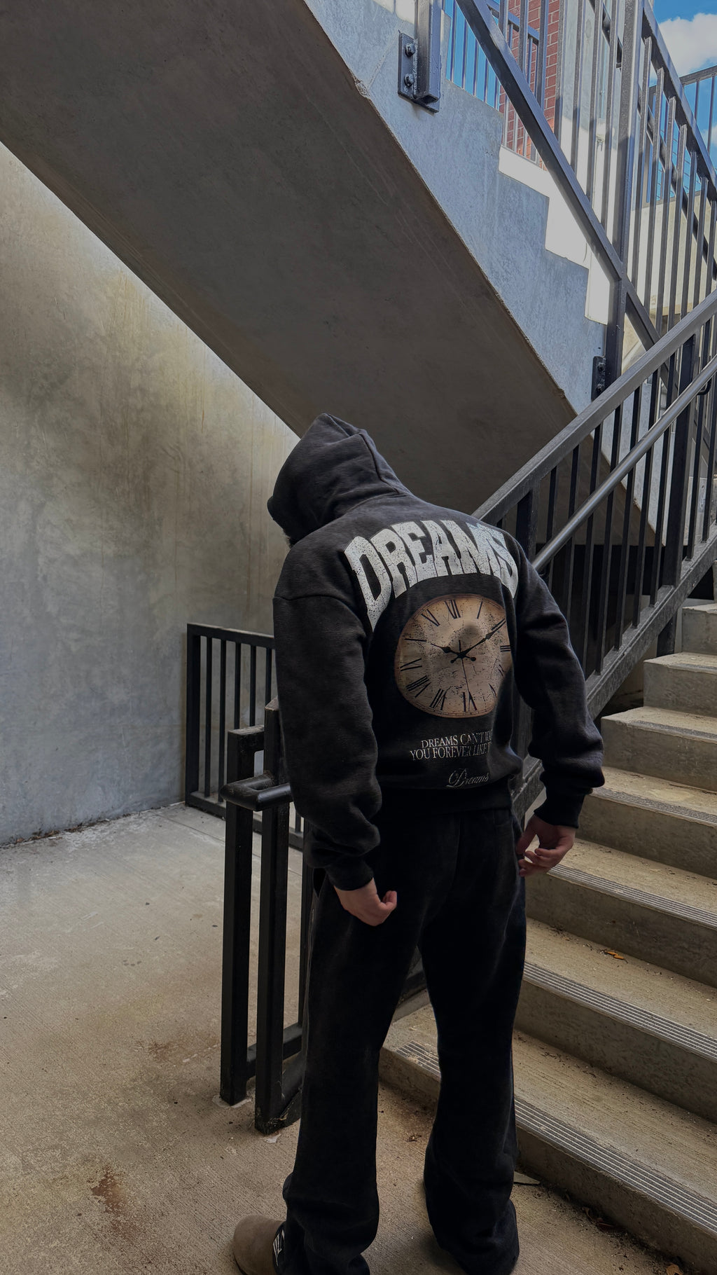 DREAMS DONT WAIT HOODIE